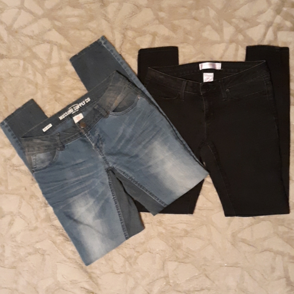 No boundaries & Mossimo...(jeans
